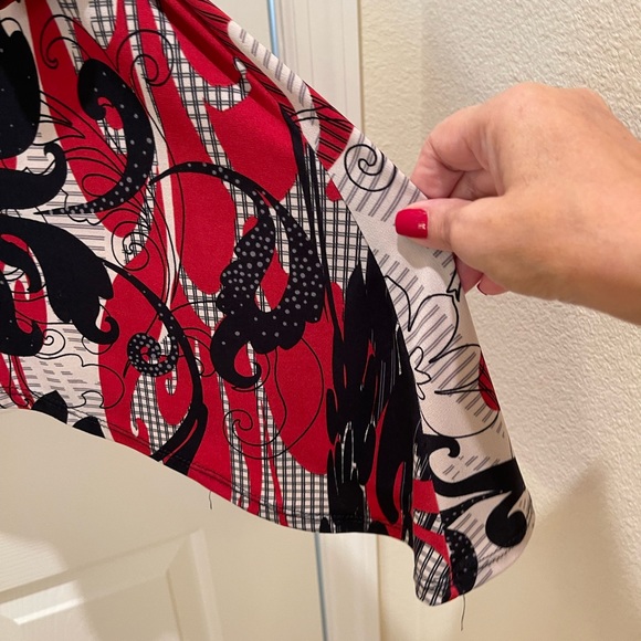 Cold Shoulder Top - Picture 2 of 3